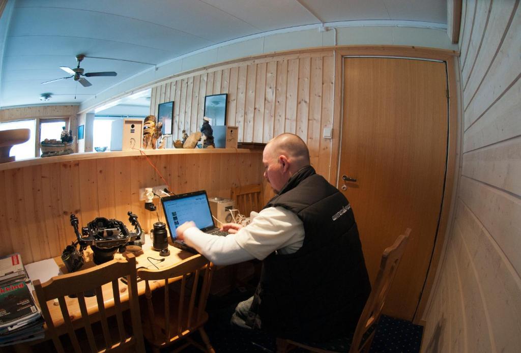 Gulen Dive Resort Dalsøyra Kültér fotó